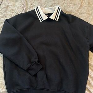 Bohme black crewneck with cute collar!